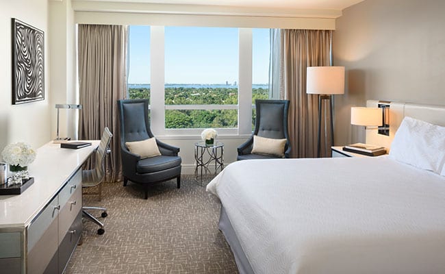 Fontainbleau - Bay View Guest Room King